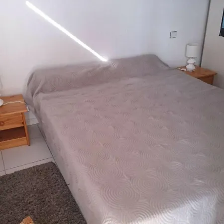 A Royan, Proche Plage, 2 Et Balcon - Fr-1-494-75 Royan