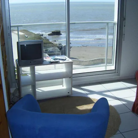 Apartment A Royan, Proche Plage, 2 Et Balcon - Fr-1-494-75