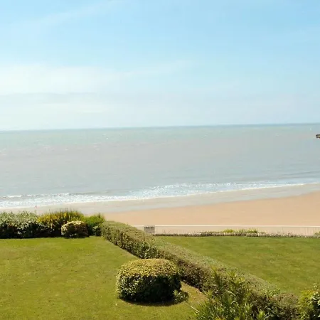 Apartamento à Royan, Vue Mer, Proche Du Chay - Fr-1-494-75 Royan