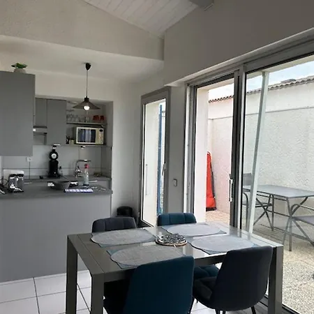 A Royan, Vue Mer, Proche Du Chay - Fr-1-494-75