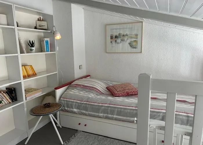 Appartement à Royan, Vue Mer, Proche Du Chay - Fr-1-494-75 *